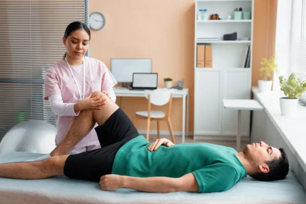 Can a Chiropractor Help With Knee Pain