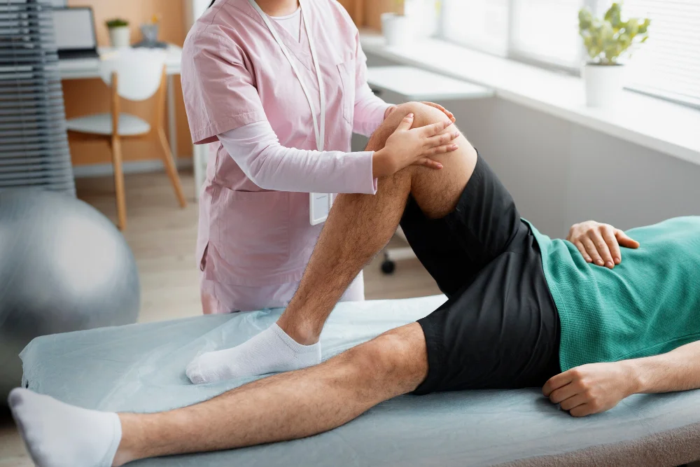 Can chiropractor help with MCL injury?